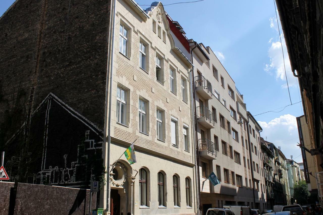 The Prince'S Neighbour Apartment Budapest With Free Garage Eksteriør bilde